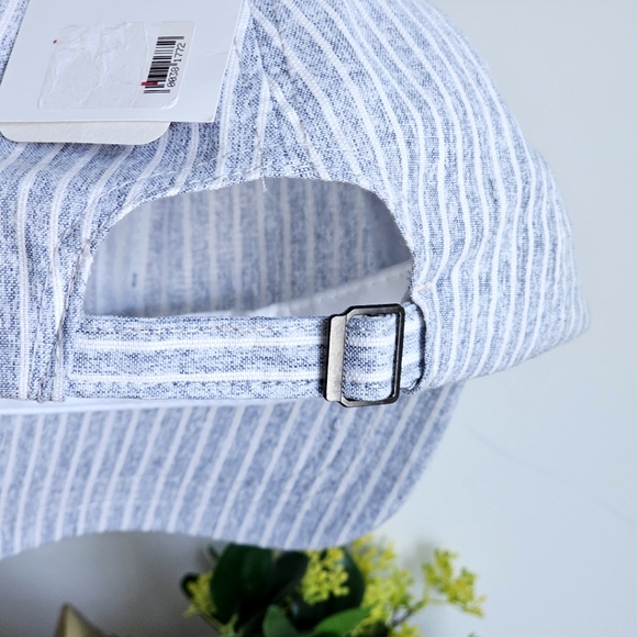 Do everything in love Women\'s Pinstripe 100% Cotton Striped Baseball Cap Blue main image 11